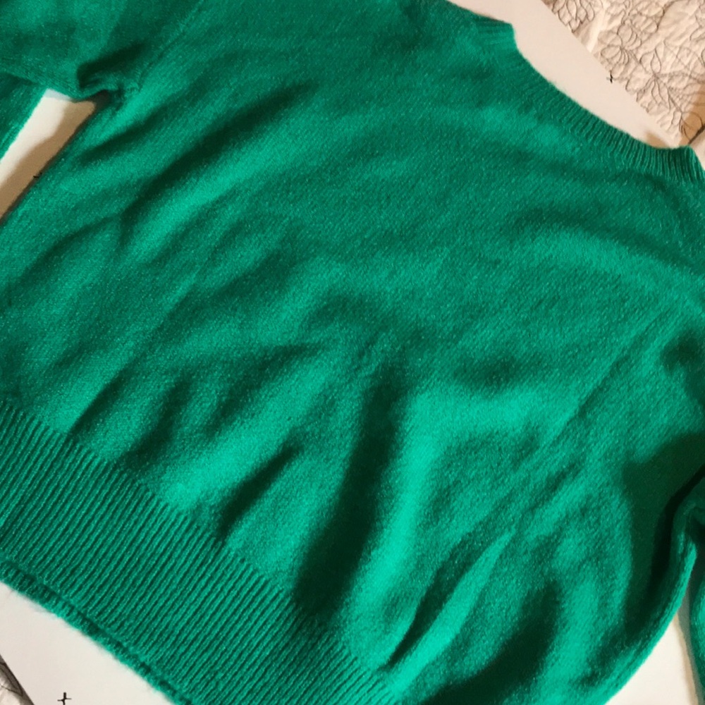 Angel Kiss Size Large Green Sweater super cozy! - Picture 7 of 8